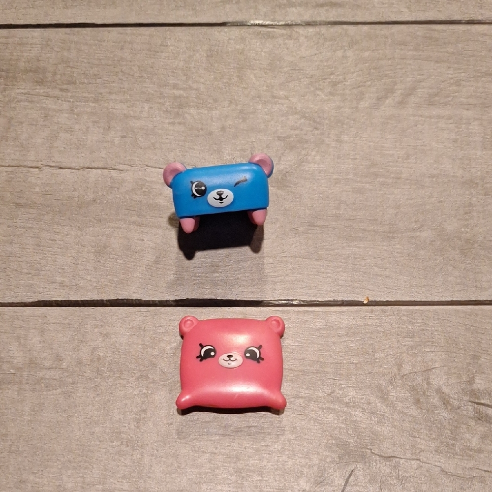 🍁Shopkins Happy Places Pillow And Stool Bundle🍬